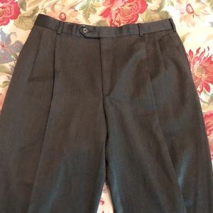 Vintage BROOKS BROTHERS 35”W x 28”L Worsted Wool Year-Round Low Pleat YearRound